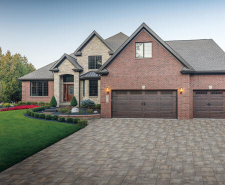 Nueva Paver, Champagne (paver) Crossroads, Crawford (brick) with Vivace, Lakeshore (stone)