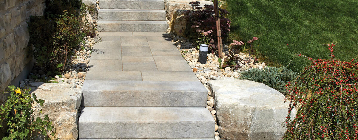 Walkway using Aria Step and Rialto 60mm products from Brampton Brick