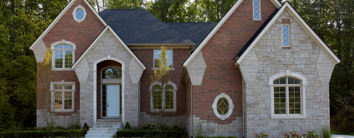 House using Crossroads Series and Vivace products from Brampton Brick