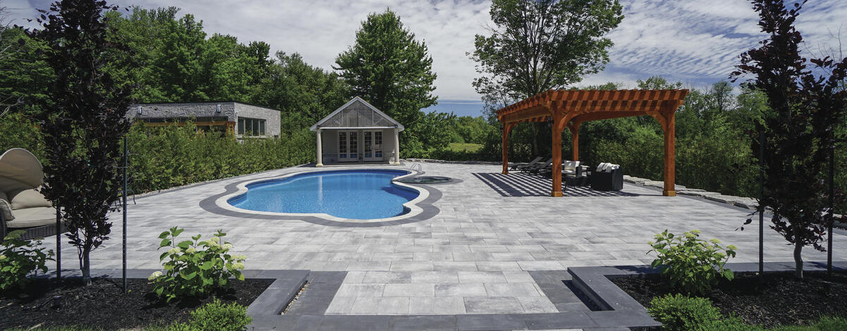 Patio with pool using Rialto 60mm product from Brampton Brick