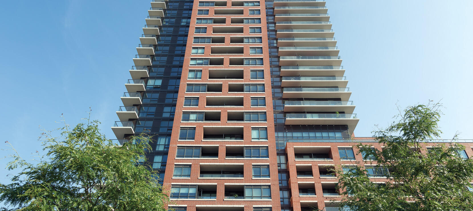 Residential building using Architectural Series and Finesse products from Brampton Brick