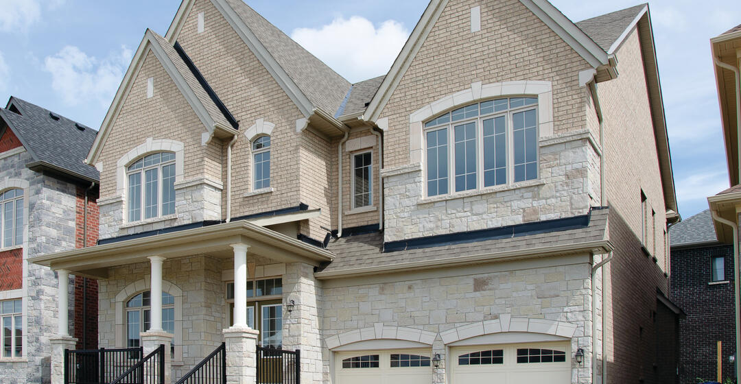 House using 32" Sills, Legacy Series and Vivace products from Brampton Brick