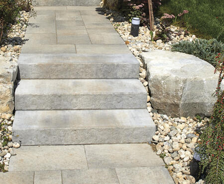 Aria Step by Oaks Landscape Products
