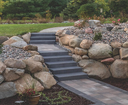 Steps with fountain using Nueva® Step product from Brampton Brick